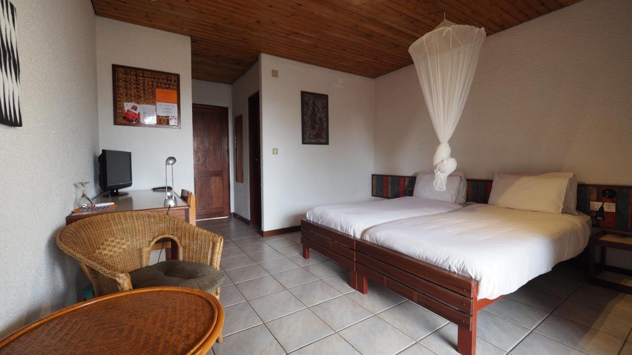 Hotel Le Garni Кигали Экстерьер фото